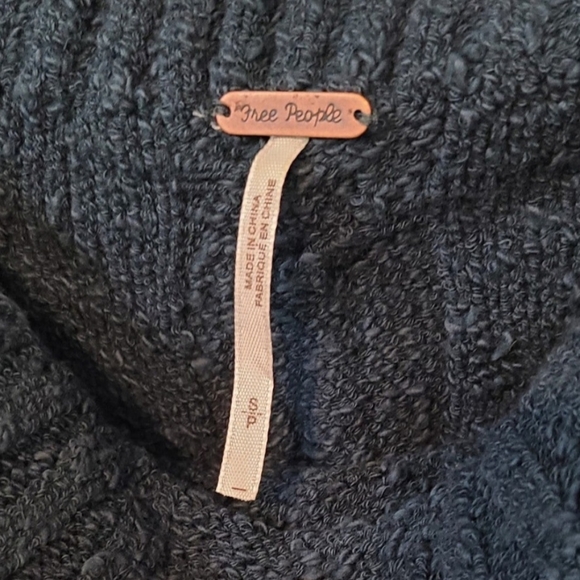 Free People Off the shoulder knit sweater - Picture 2 of 4